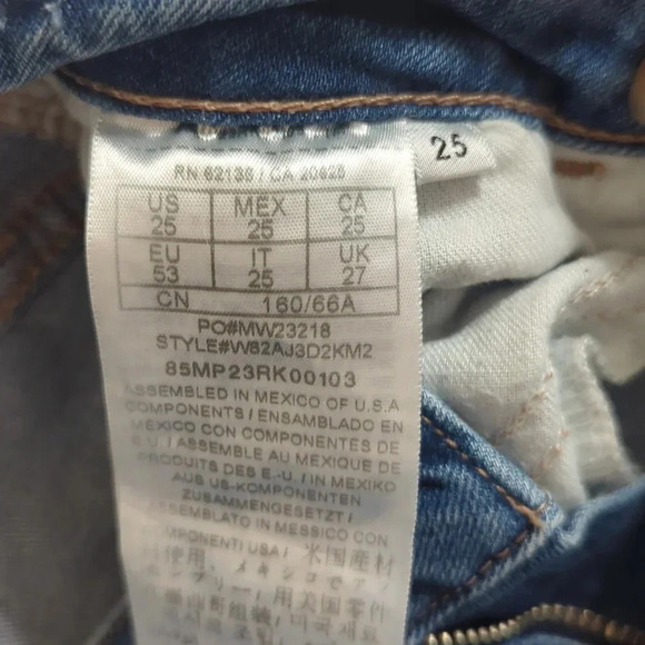 GUESS Distressed Mid-Rise Sexy Curve Skinny Jeans, Color Mid Wash Size 25 - Picture 14 of 16